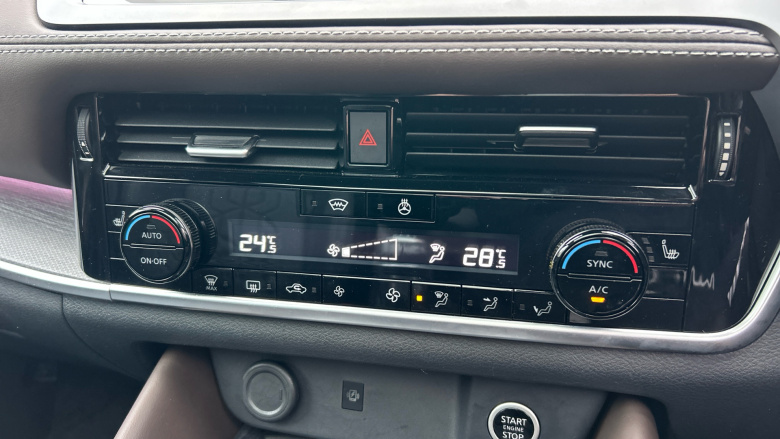 Nissan Qashqai 1.3 DiG-T MH Tekna 5dr Petrol Hatchback